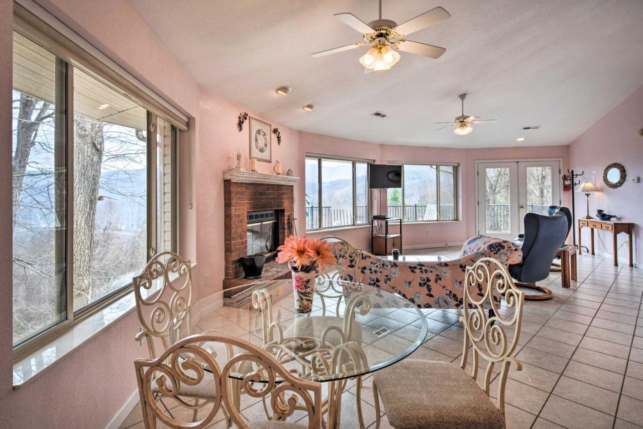 Charming Burnsville Apt With Mountain Views And Deck! エクステリア 写真