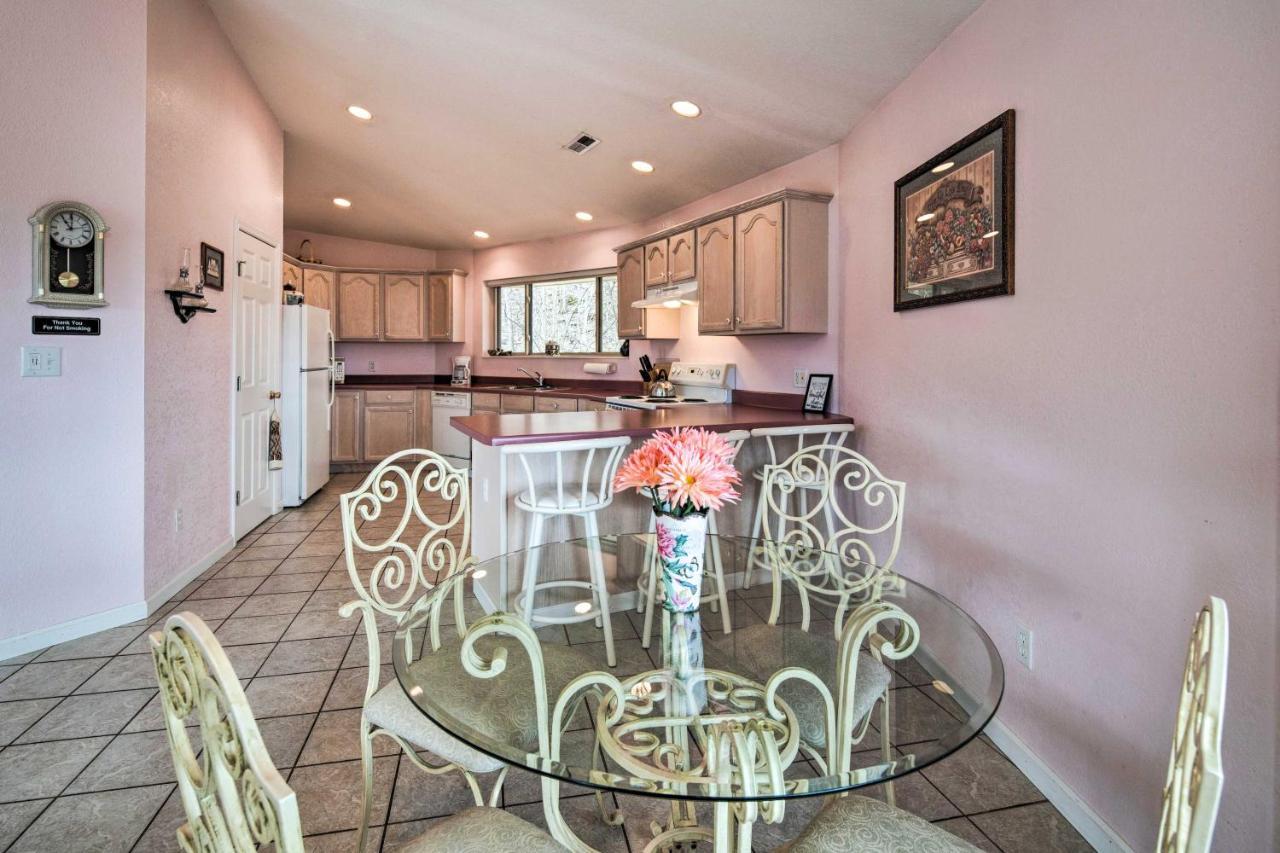 Charming Burnsville Apt With Mountain Views And Deck! エクステリア 写真