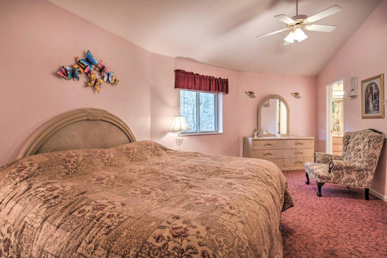 Charming Burnsville Apt With Mountain Views And Deck! エクステリア 写真