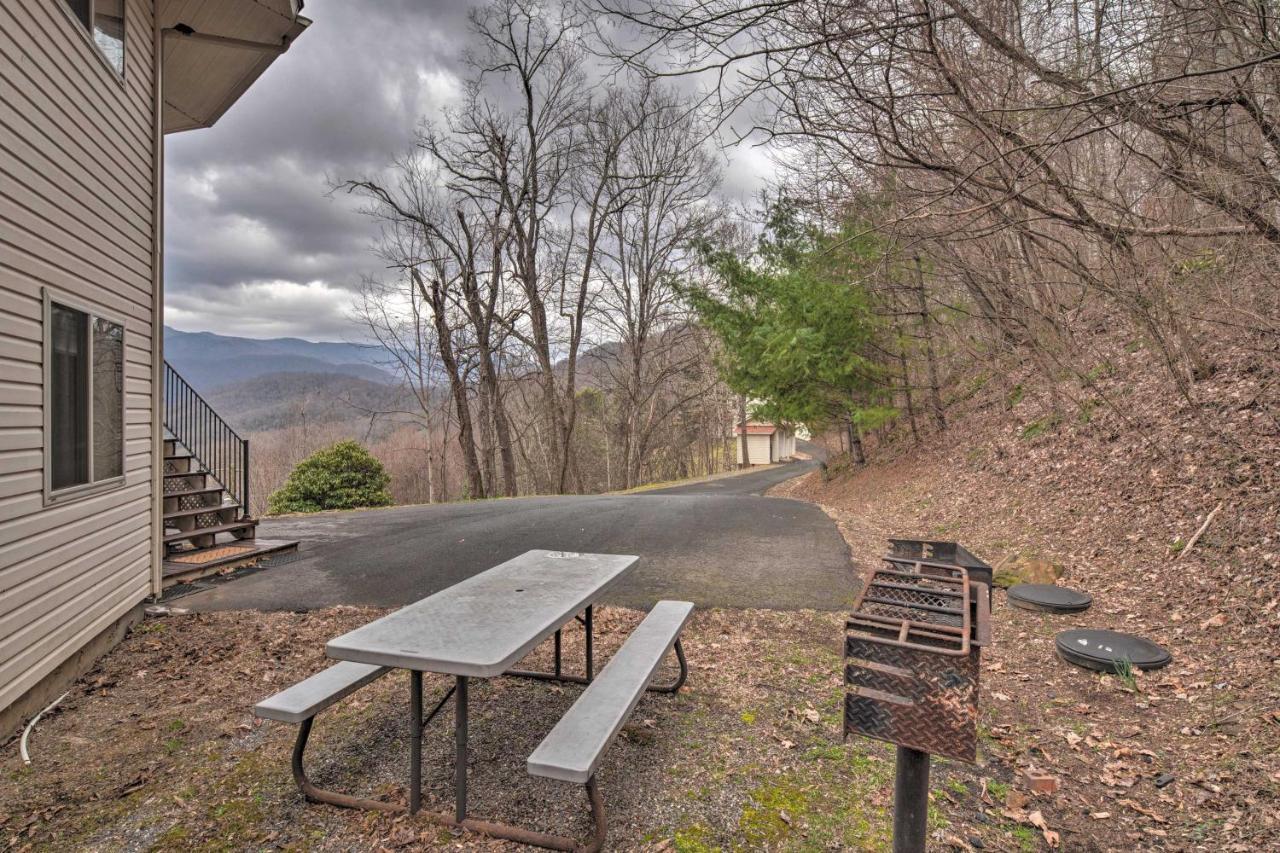 Charming Burnsville Apt With Mountain Views And Deck! エクステリア 写真